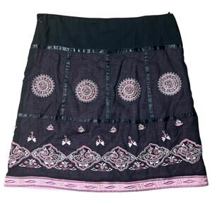 Persaman New York Pink and Black Paisley Embroidered Skirt Size 6